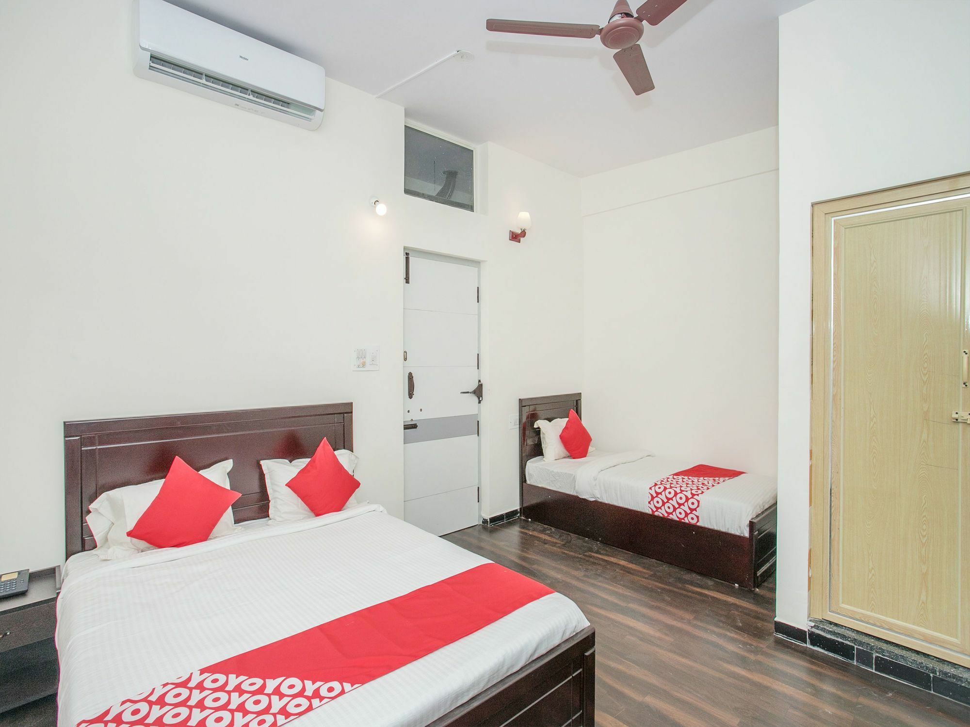 Oyo 14430 Sunshine Grand Hotel Bangalore Eksteriør billede
