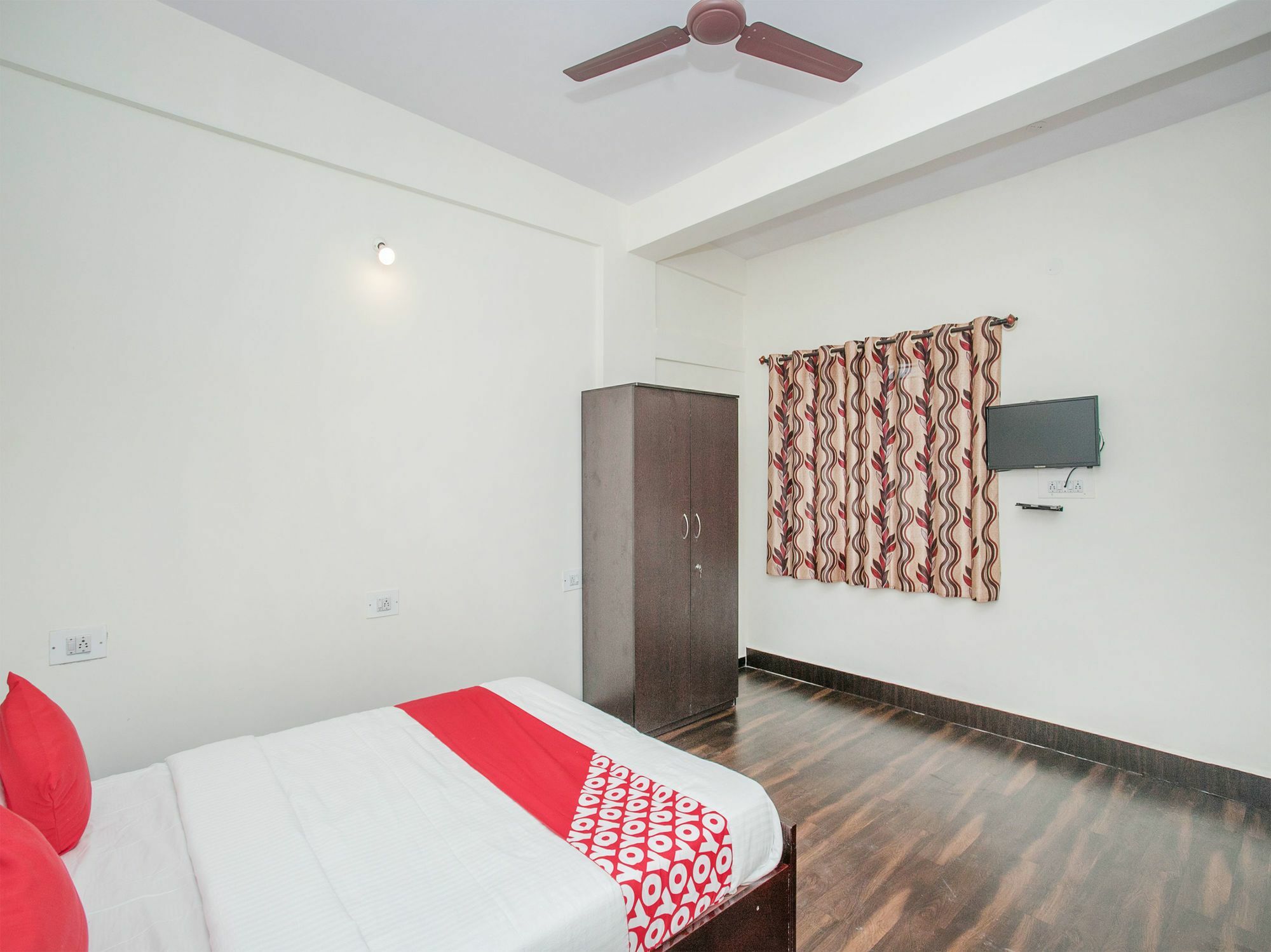 Oyo 14430 Sunshine Grand Hotel Bangalore Eksteriør billede