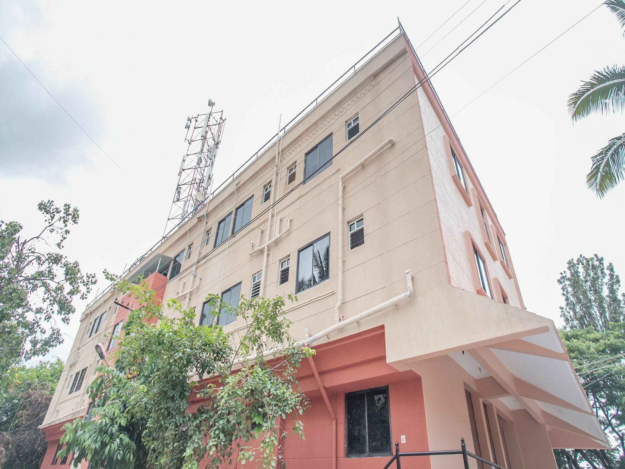 Oyo 14430 Sunshine Grand Hotel Bangalore Eksteriør billede